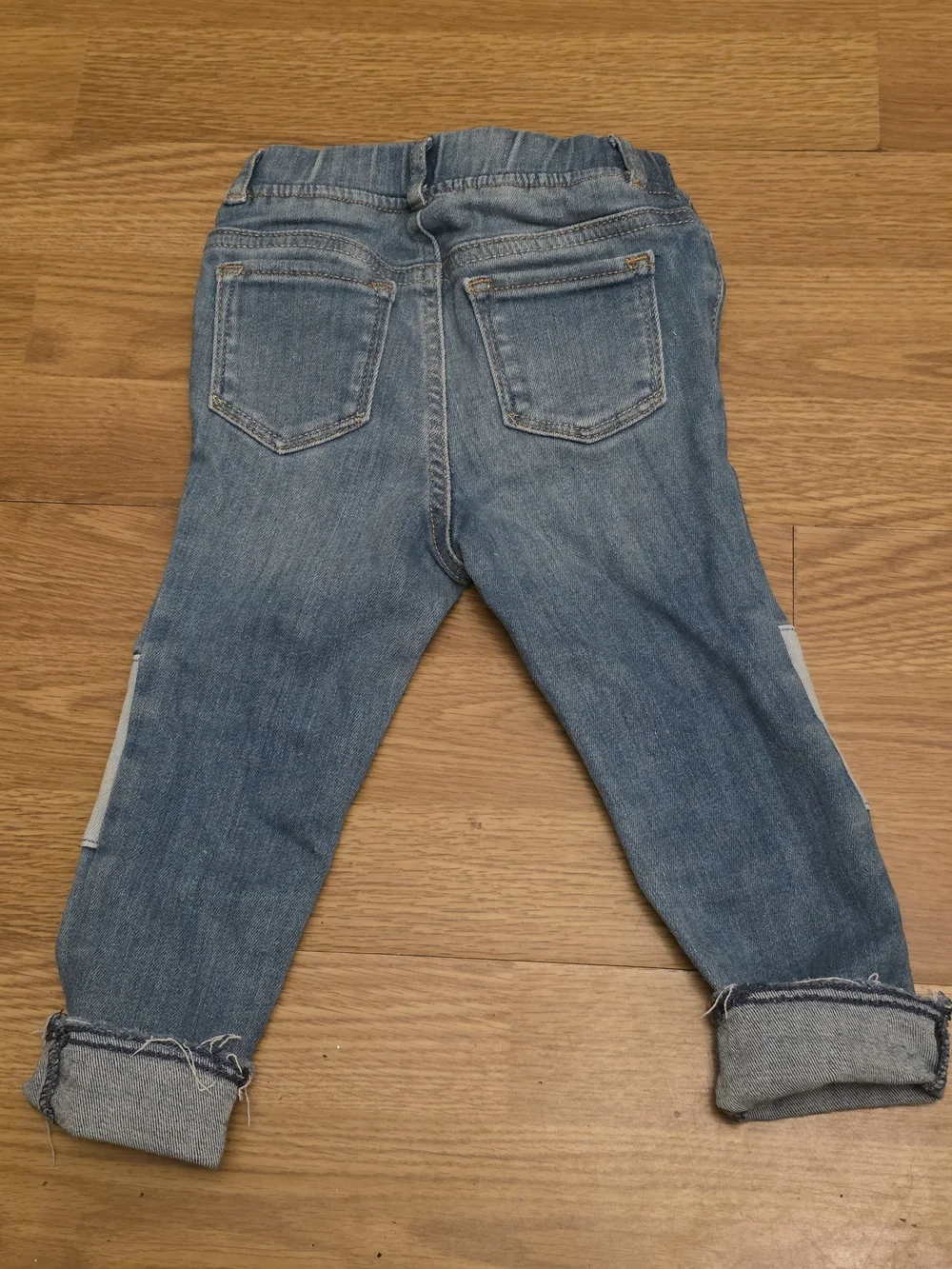 GAP Girls 3T Two-Tone Blue Denim Jeans with Heart Patch